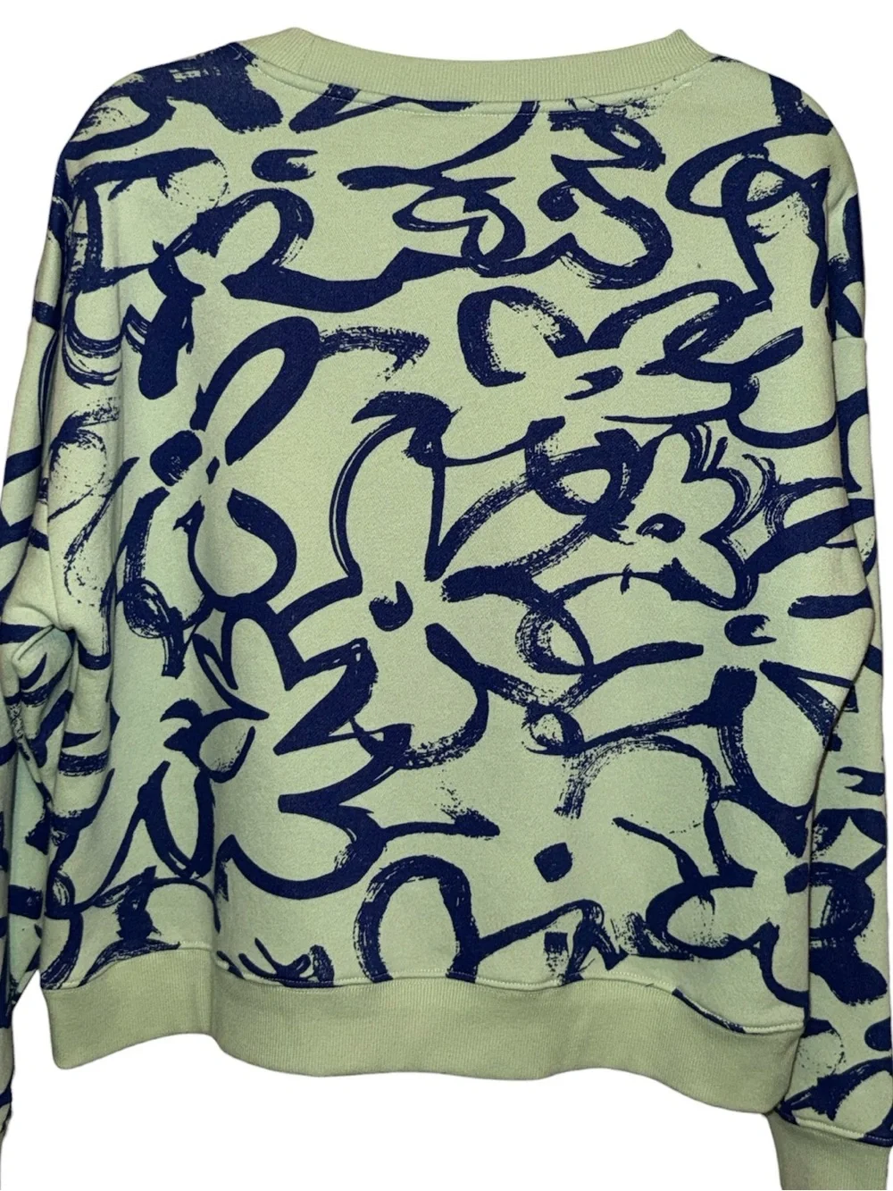 Grace & Karma NWT Sage Green Floral Print Crewneck - Picture 4 of 4